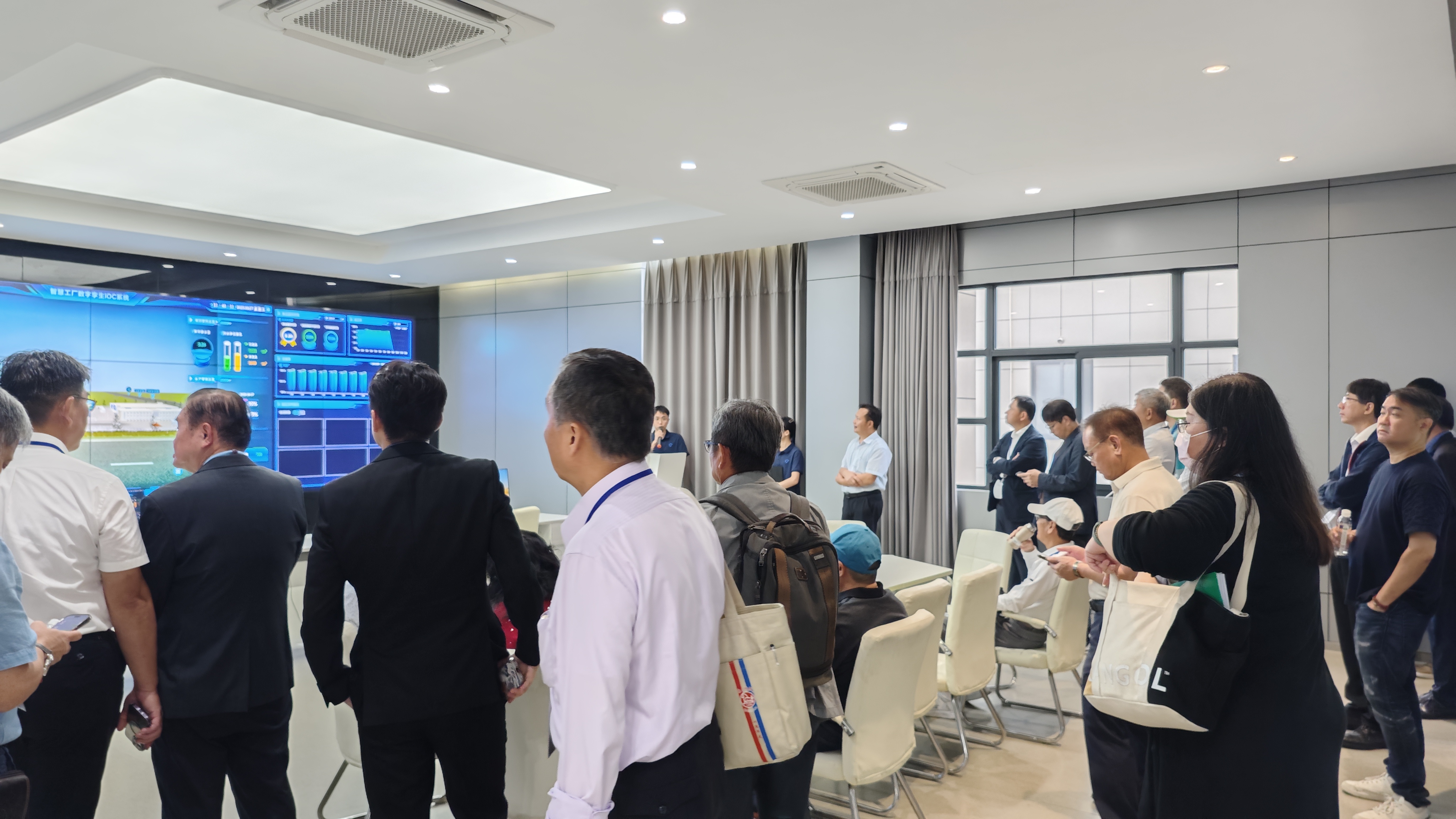 1761189375538595.jpg 1761189375538595.jpg